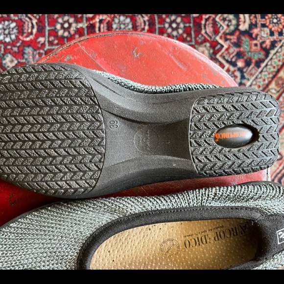 ARCOPEDICO Slip On Casual Shoes - Picture 4 of 5